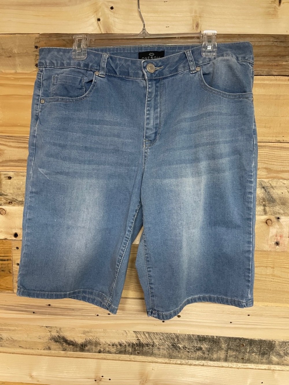 ONE 5 One size 14 Light Blue Bermuda Stretchy Denim Jean Shorts